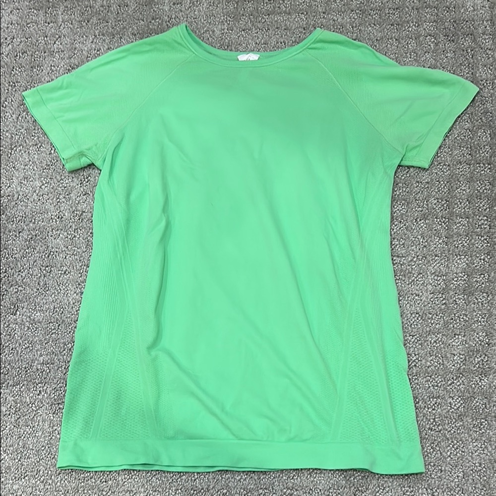 Athleta Green Short Sleeve T-Shirt